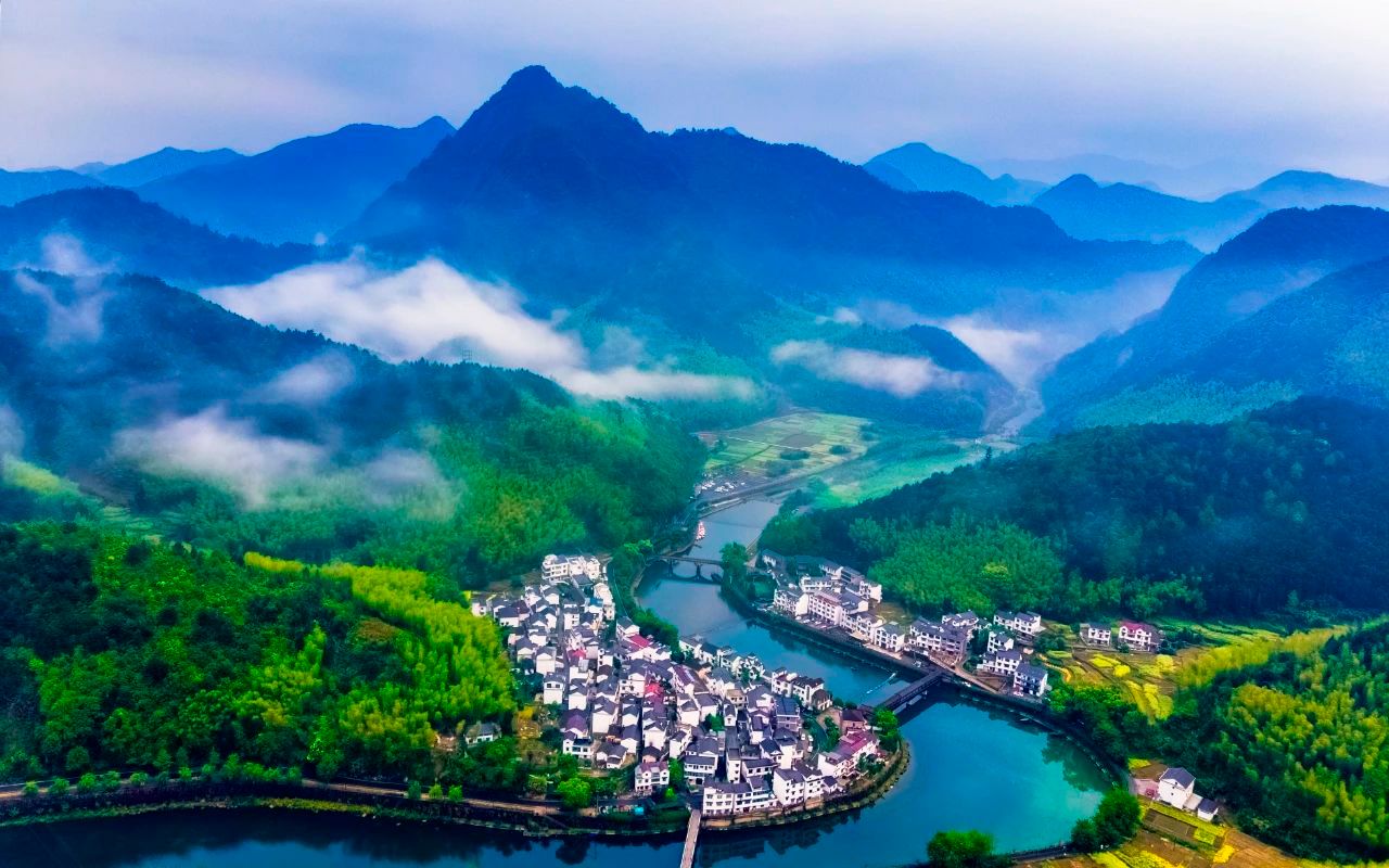 江南水乡韵味浙江，活力四溢播音画卷