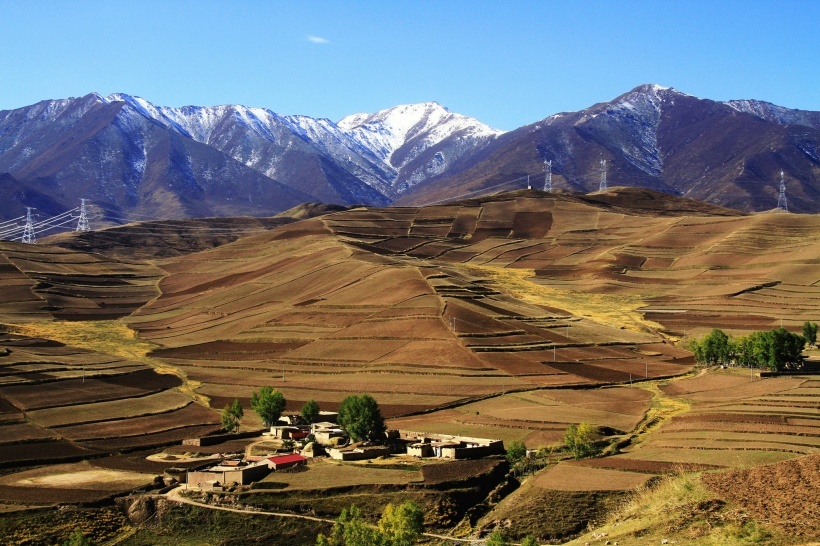 甘肃，热烈欢迎各位来宾与朋友们